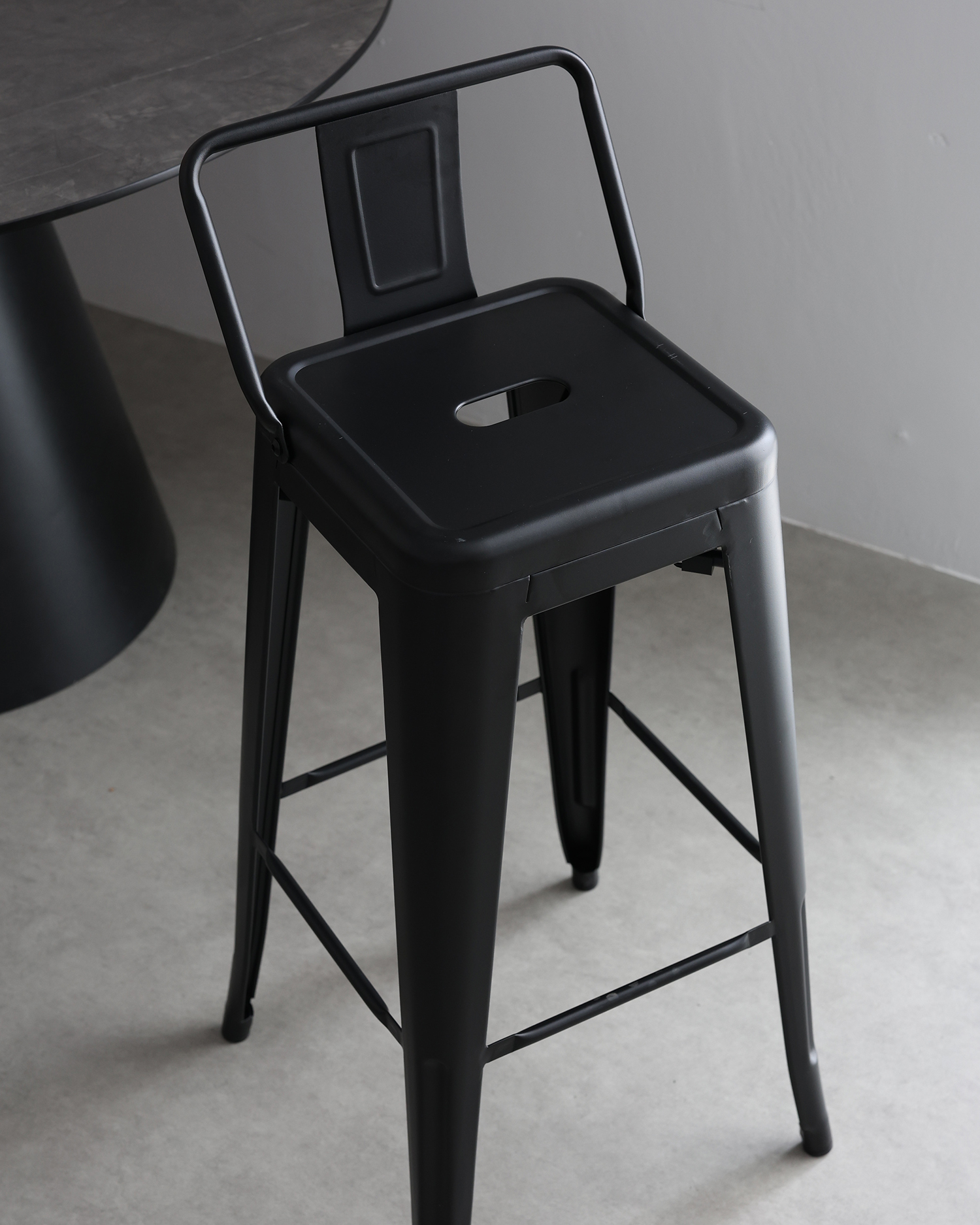 Vintage stolice za dizajn željeza Vintage stolice za dizajn željeza