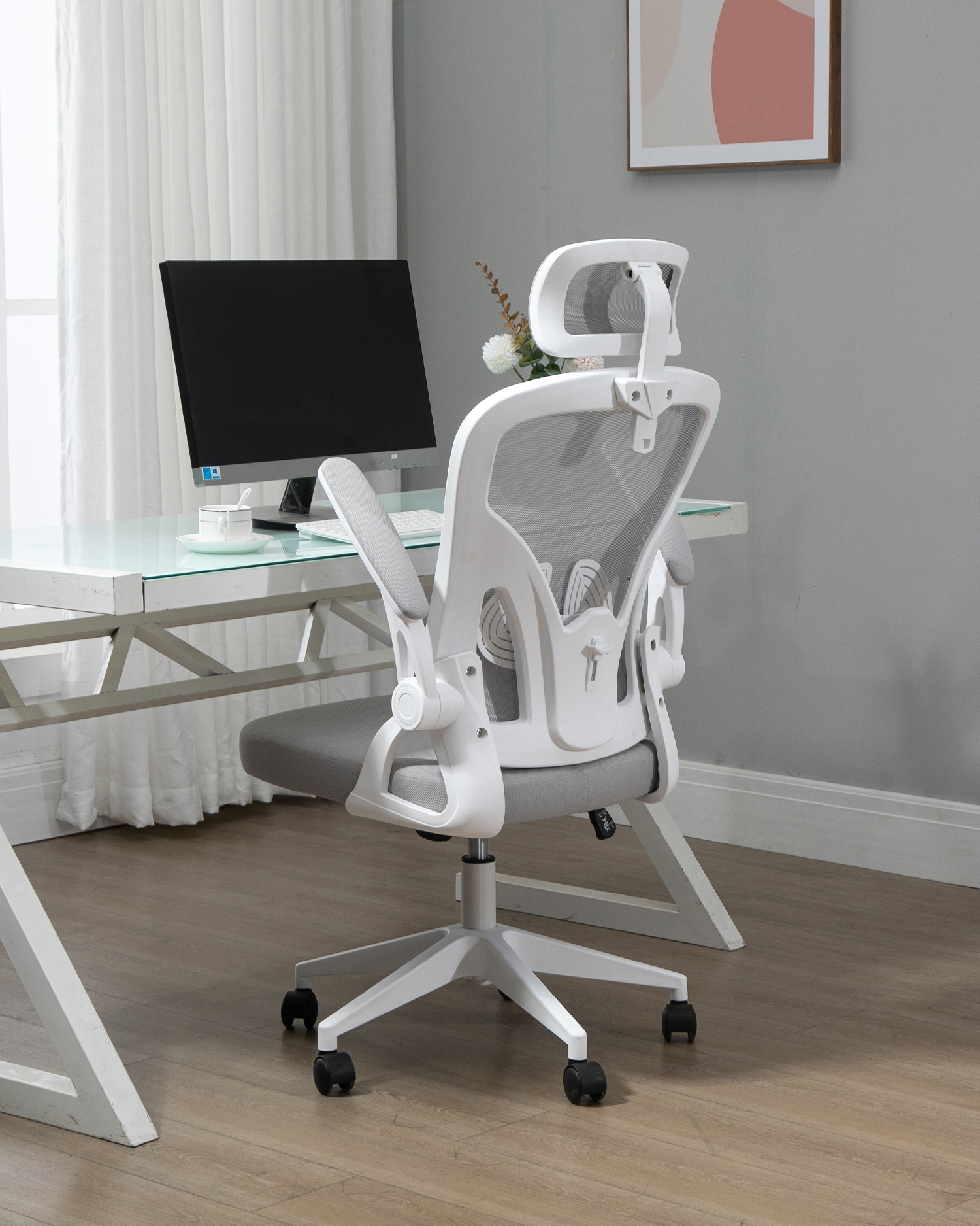 Uredska stolica s podesivim naslonom za ruke Uredska stolica s podesivim naslonom za ruke